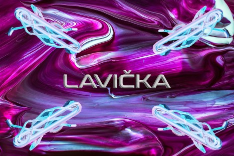 LAVIČKA X / The Bench X